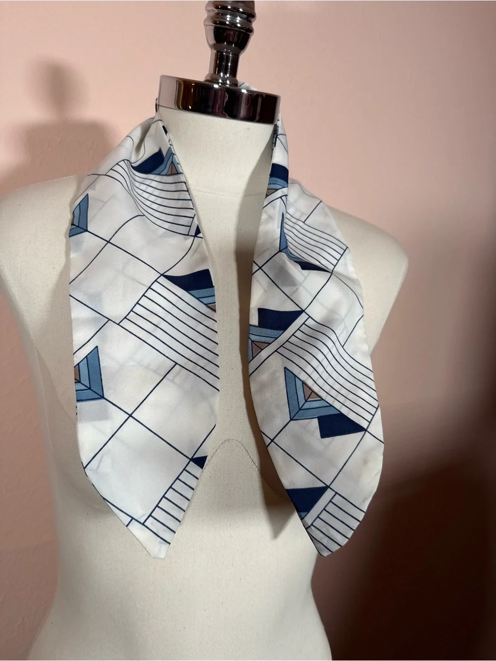 Vintage 1960's Retro Art deco blue white geometric Nautical Bow neck scarf crava